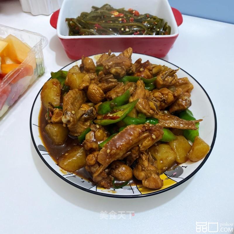 香辣鸡翅焖土豆