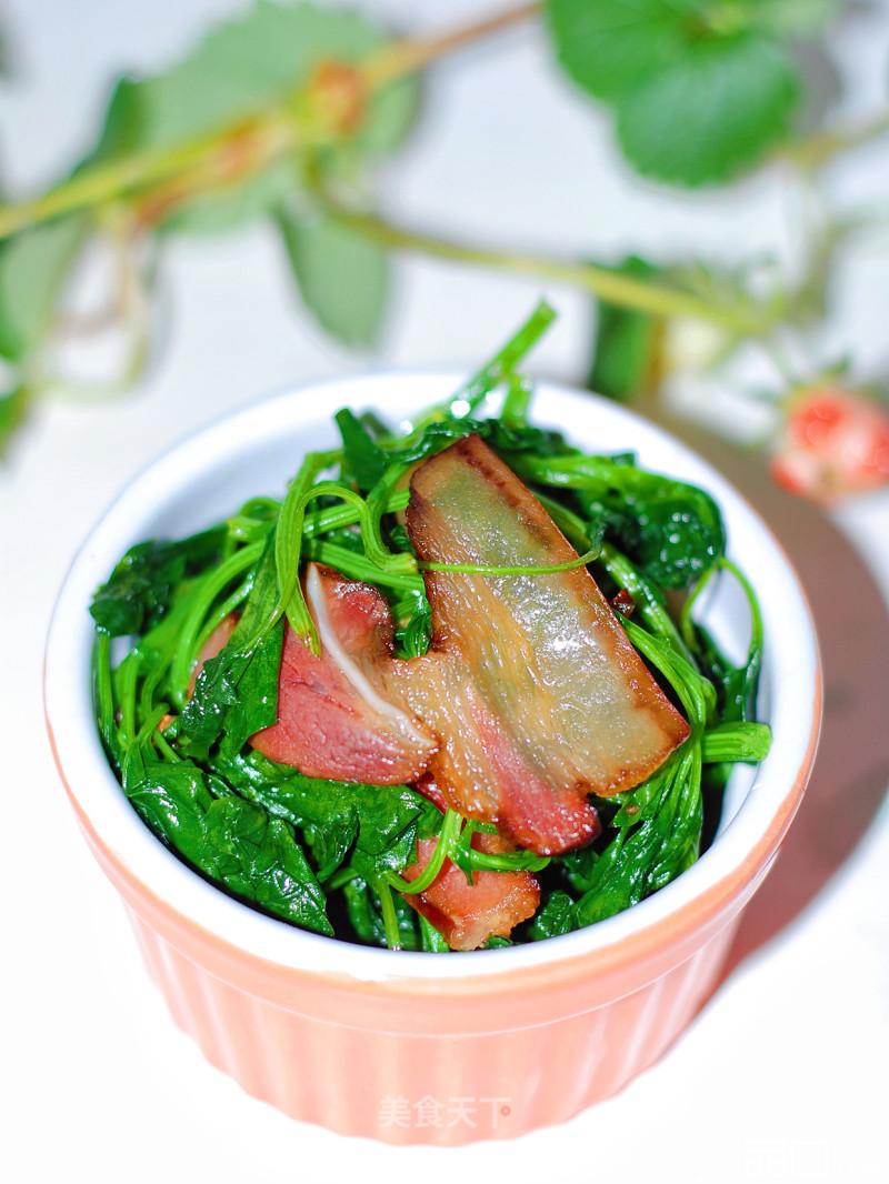 灰灰菜炒腊肉