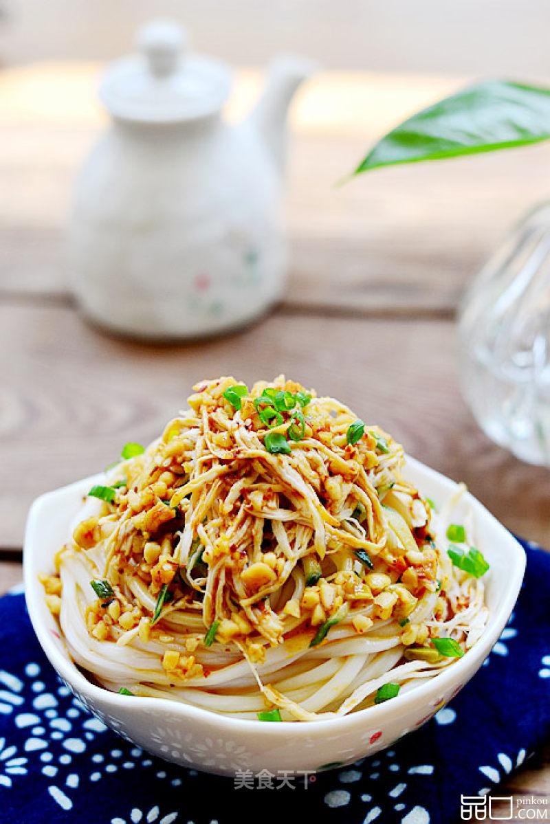 凉面也能吃出冰火两重天——酸辣鸡丝凉面