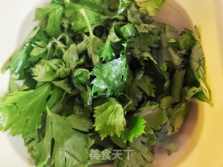芹香鸡蛋步骤1