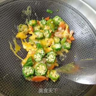 秋葵虾仁滑蛋步骤18