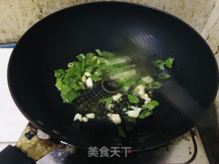 农家南瓜炒青椒步骤3