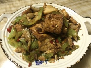 黄金豆腐炒西芹步骤13