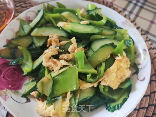 青椒黄瓜炒鸡蛋步骤12
