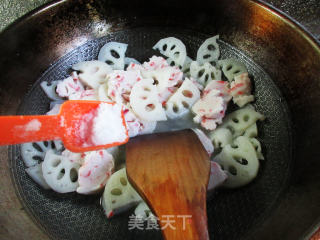 虾味球炒莲藕步骤7