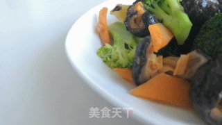 海参炒西蓝花步骤8