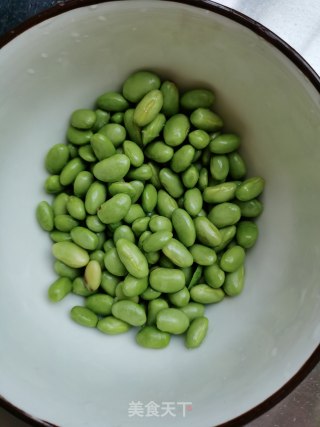 毛豆蒸排骨步骤1
