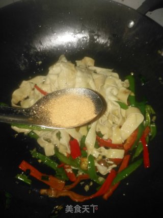 双椒烧豆皮步骤9