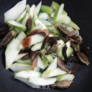 丝瓜炒羊肚菌步骤8