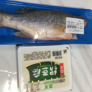豆腐炖鲈鱼步骤1
