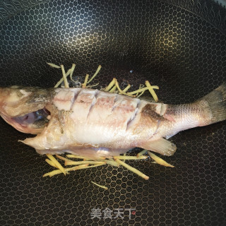 豆腐炖鲈鱼步骤4