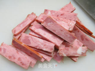 茭白炒烤火腿步骤2
