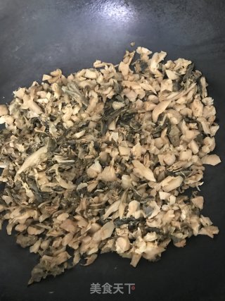 梅菜炒黄豆步骤2