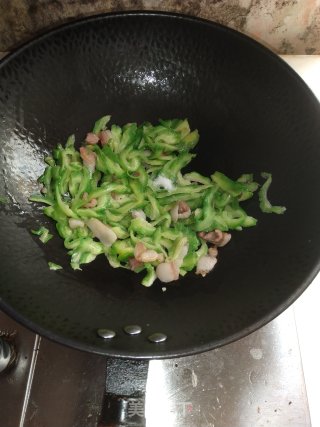 猪肉炒苦瓜步骤5