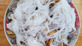 蒜蓉粉丝花蛤步骤9