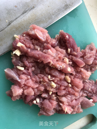千刀肉蒸蛋步骤1