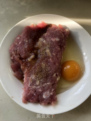 千刀肉蒸蛋步骤2