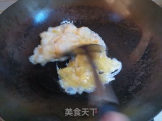 西红柿炒蛋粗茶淡饭最养人，步骤3