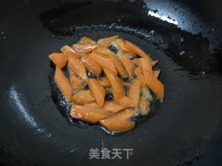 胡萝卜鸡蛋炒洋葱步骤5