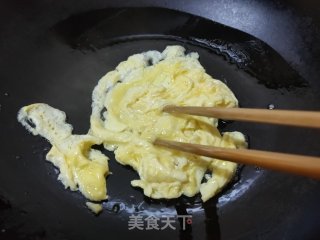 胡萝卜鸡蛋炒洋葱步骤4