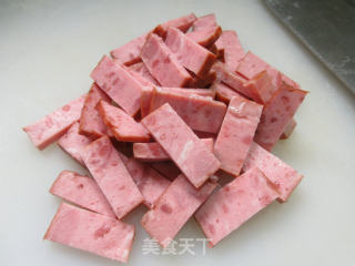 苦瓜炒烤火腿步骤2