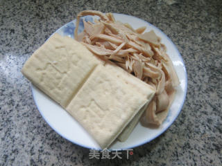 豆腐干烧水笋步骤1
