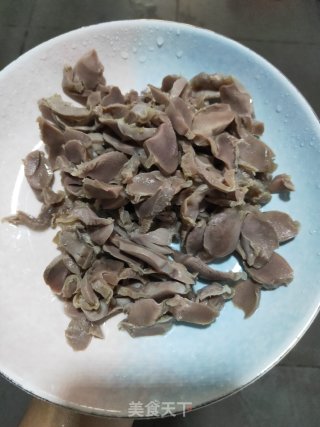 酸辣鸡杂步骤3