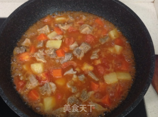 浓香软烂的开胃菜——番茄土豆炖牛腩！步骤6