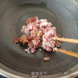 肉末蟹味菇炒茭白步骤9