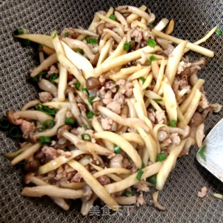 肉末蟹味菇炒茭白步骤19