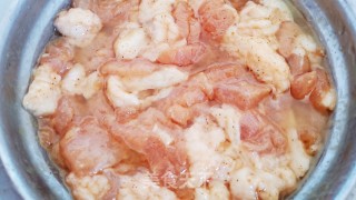 专治食欲不振的杂菜肉丝步骤1