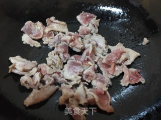 青椒木耳炒肉片步骤7