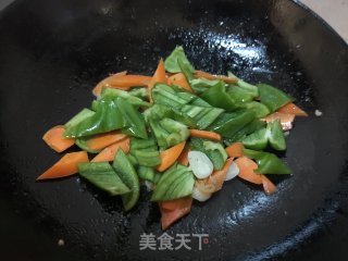 青椒木耳炒肉片步骤9