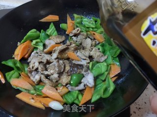 青椒木耳炒肉片步骤11