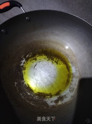 油焖金针菇好吃又好做，简单又上手，顺便做一做。步骤5
