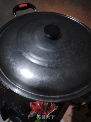 油焖金针菇好吃又好做，简单又上手，顺便做一做。步骤12