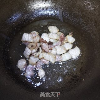 五花肉焖黄豆步骤8