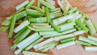 祖传下饭菜——小炒熟牛肉步骤5