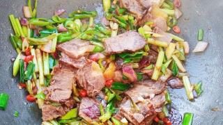祖传下饭菜——小炒熟牛肉步骤11