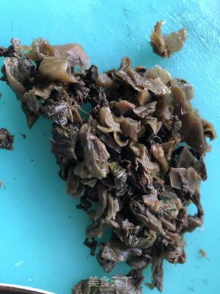 咸菜炒牛肉丝步骤2