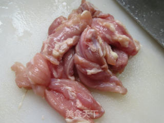 大葱豆腐干炒鸡腿肉步骤3