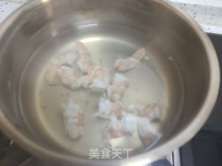 虾仁烩丝瓜步骤3