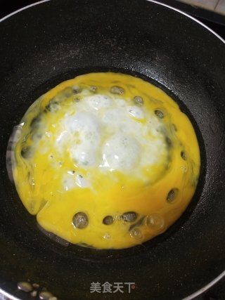 经济实惠好吃得连汤汁都不剩的丝瓜炒鸡蛋步骤3