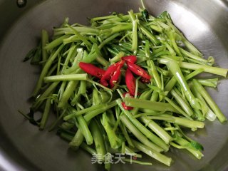 辣炒空心菜梗步骤4