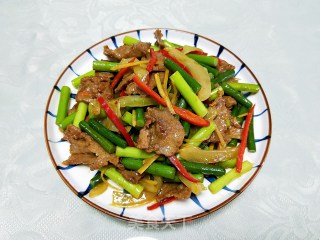 牛肉炒蒜苔 步骤8