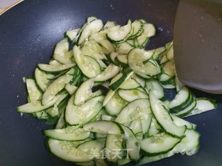 水煮黄瓜步骤2