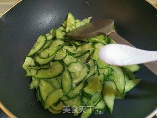 水煮黄瓜步骤3