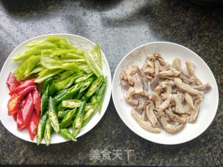 辣椒炒猪肚步骤3