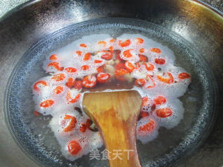酱香龙虾尾步骤3