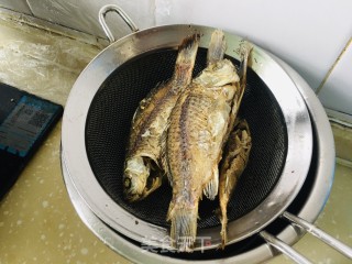 干煎小鲫鱼步骤4